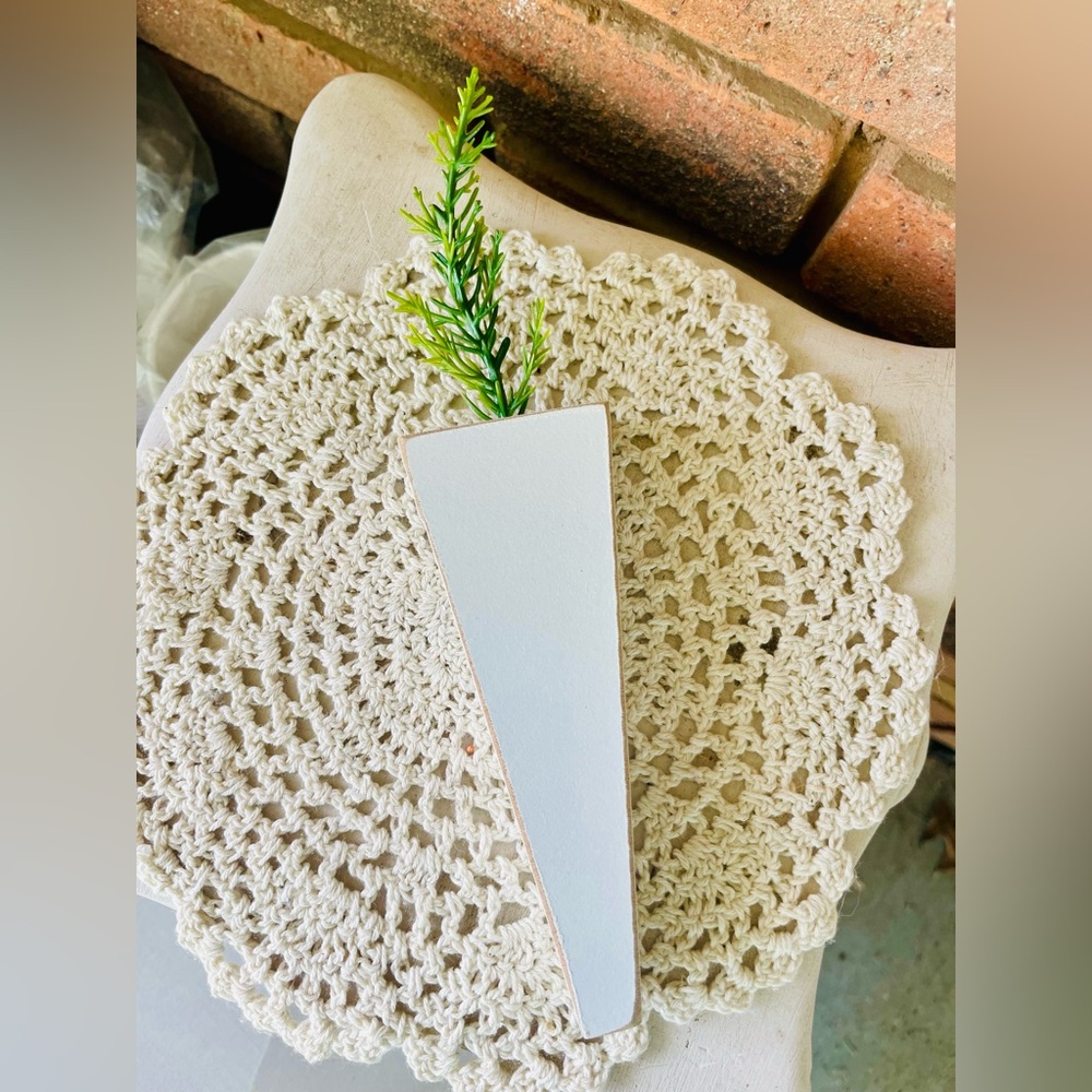 *White Wooden Deco Carrot - Picture 8 of 12
